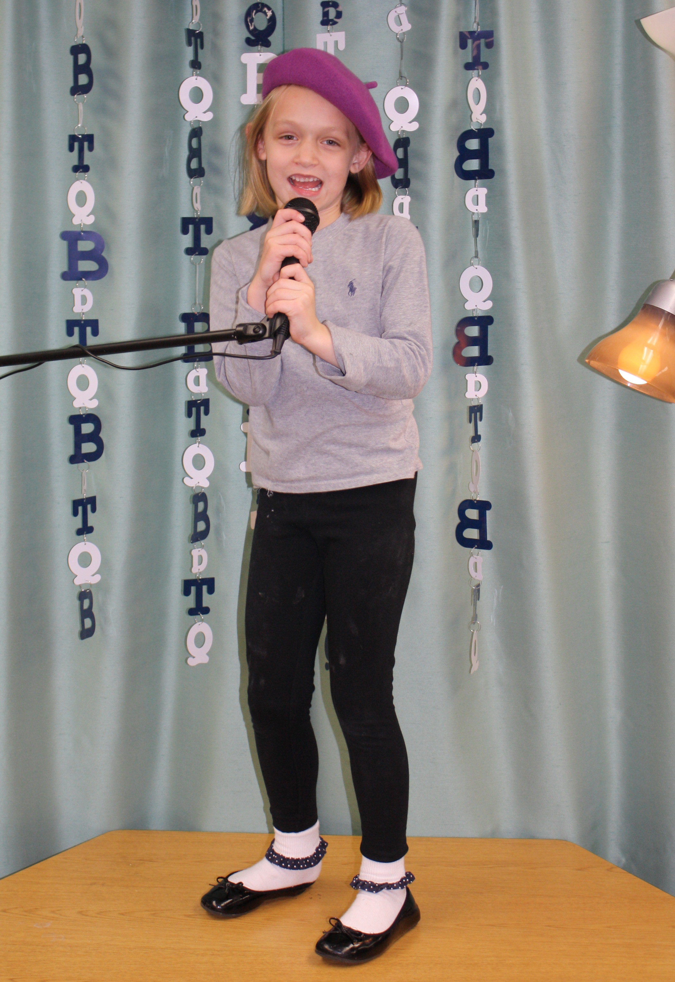 2011-03_16 Cate poetry night.jpg